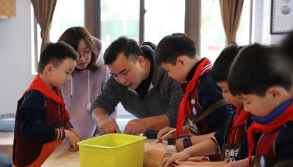 學(xué)習(xí)：以陶藝賦能新時(shí)代勞動(dòng)教育。